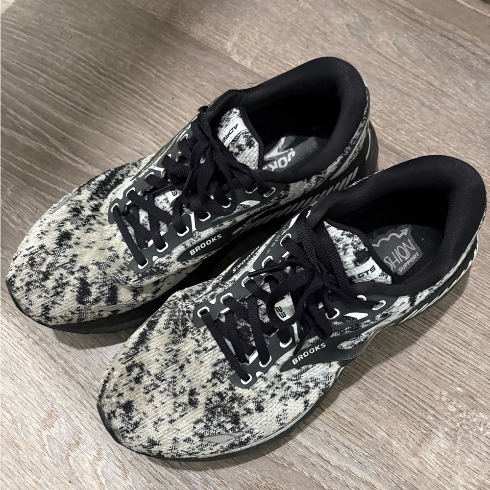 Brooks Black Knit Athletic Shoes